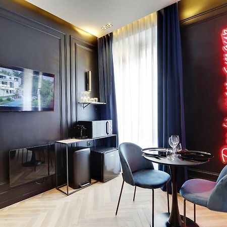 Couples Getaway Unit With Jacuzzi - City Center Paryż Zewnętrze zdjęcie
